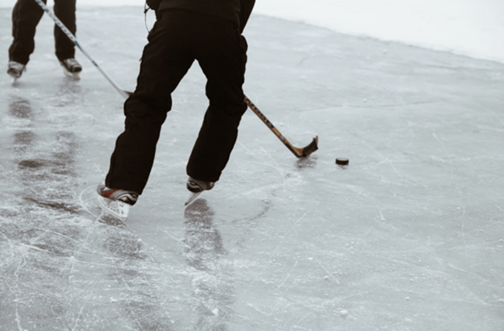 ice-skating-sites-within-the-reach-of-electro-mobilists-ChargeHub-Cameco-Meewasin-1-1024x673