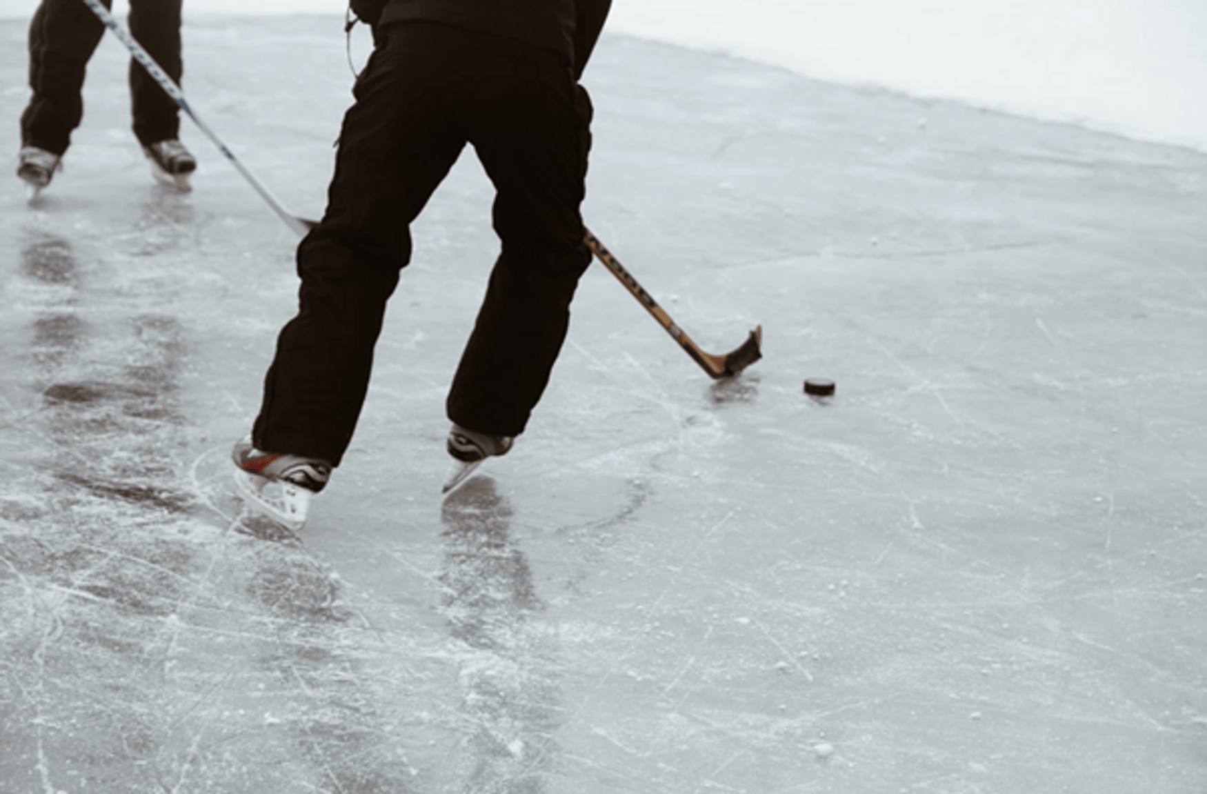 ice-skating-sites-within-the-reach-of-electro-mobilists-ChargeHub-Cameco-Meewasin