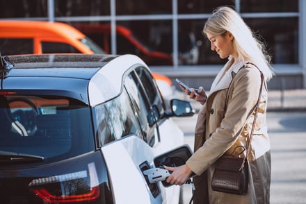 Vinfast unlock public charging access to their drivers!